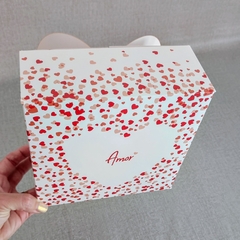 CAJA FELIZ DIA CON CIERRE DE CORAZÓN 18X18X7,5 - tienda online