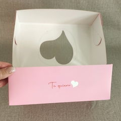 CAJA CON VISOR MOTIVO CORAZONES 21X14X7,5 - comprar online