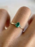 Anel Belle em Ouro 18k com Esmeralda e Diamantes - comprar online