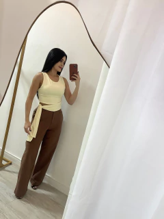 Cropped Lure na internet
