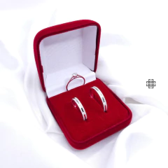 Par Aliança Fosca Diamantada com Friso Espelhado (3.5mm) + Anel Solitário Grátis