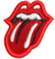 Patch bordado da banda Rolling Stones com logo de língua vermelha e branca, medindo 4,5 x 5 cm.