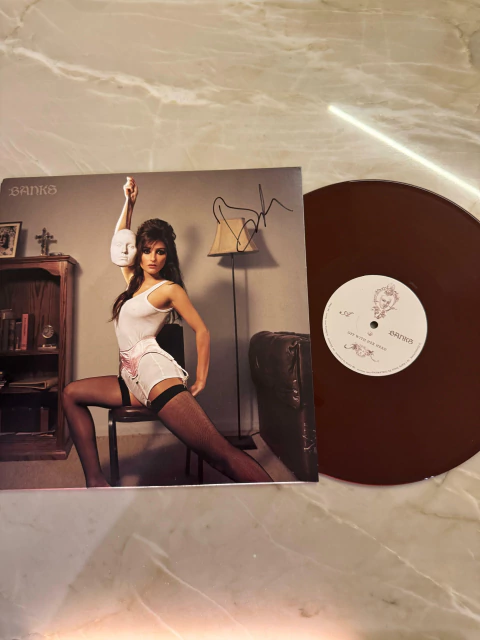 LP Banks - Off With Heard Head (Autografado na Capa)