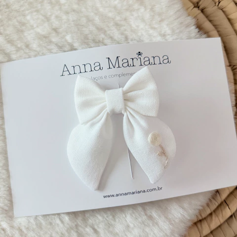 Laço Chloé Branco Linho Bordado Neutro - Mini - comprar online