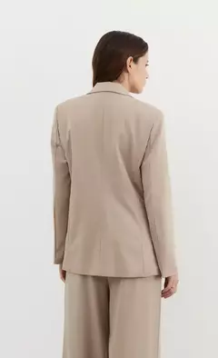 Blazer Nogal en internet