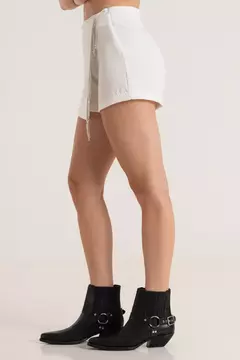 Imagen de Short pollera Kendall