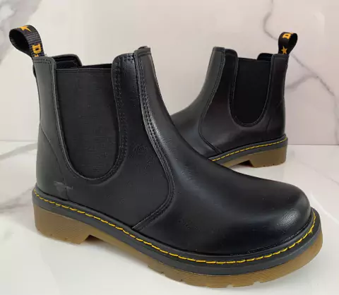 BOTAS BAJAS ECO CUERO LILA LIZ