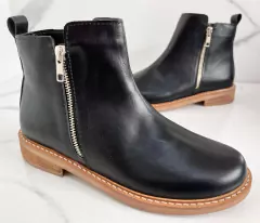 BOTAS BAJAS ECO CUERO LILA LIZ - comprar online