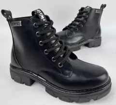 BOTAS BORCEGOS ECO CUERO FRIENDS en internet