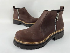 BOTAS CORTAS CUERO NENA
