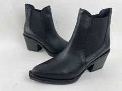 BOTAS BAJAS CUERO NENA