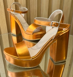 SANDALIAS FIESTA PLATAFORMA BAJA ECO CUERO NAHLA - Step Calzados