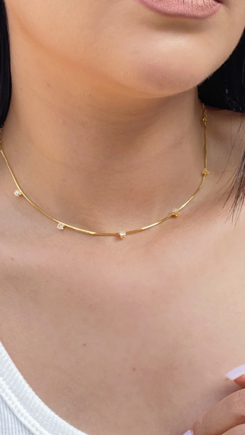 Colar Choker ponto de luz