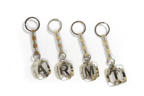 Llavero de cuero crudo c/ inicial