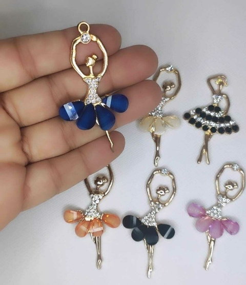 Bailarina de pedrarias