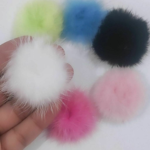Pompom achatado pelinho 4,5cm