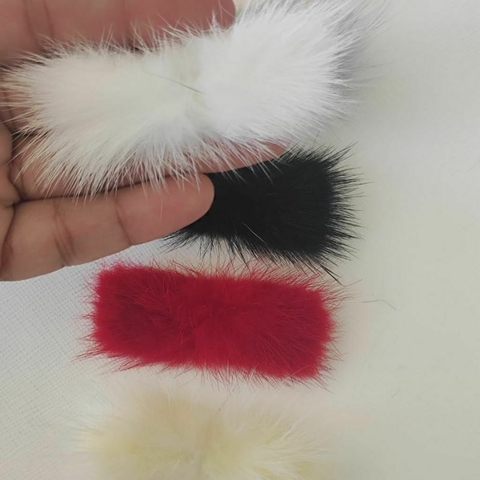 Pompom achatado Bigode 7cm