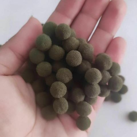 Pompom musgo verde 100mm - 50 unidades
