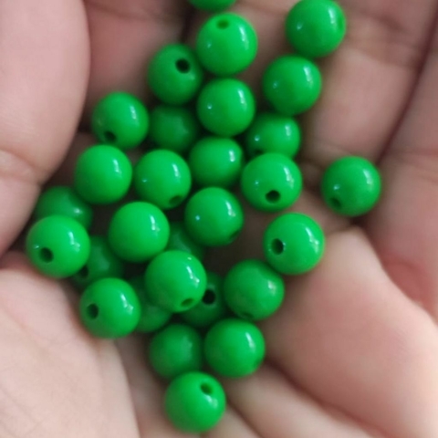 Miçanga Bolinha leitosa Verde (8mm)