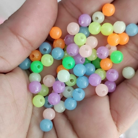 Miçanga Bolinha leitosa Colorido brilha no escuro (6mm)