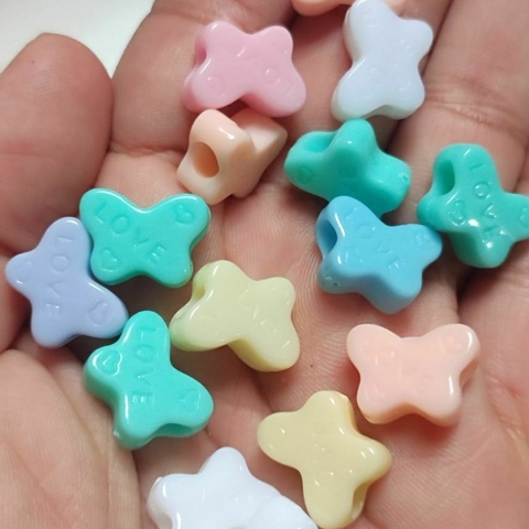 Miçanga Borboleta love com furo largo