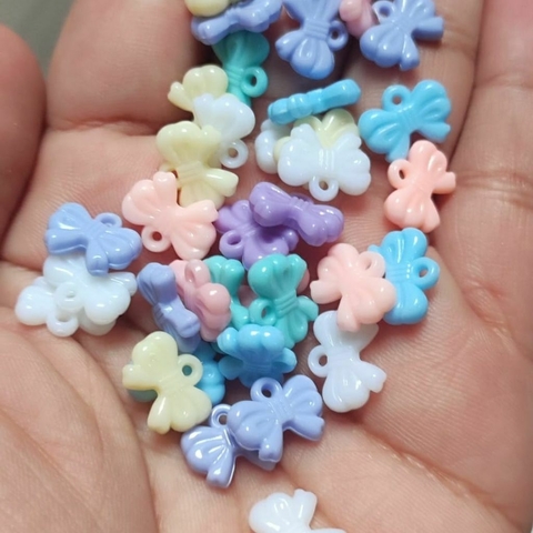 Pingente borboleta plástico