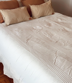 Cubrecama Queen Tusor Waffle OFF WHITE Nido De Abeja 100% Algodón