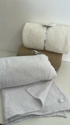 Manta Pie de Cama Cubre Sillón BLANCO WAFFLE PREMIUM 220cm x 140cm