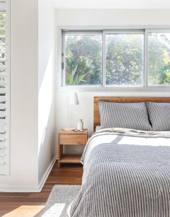 Funda de edredón reversible o cubrecama QUEEN tusor BOSS azul rayitas blancas - comprar online