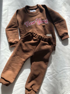 Jogger Chocolate Frisado - comprar online