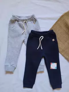 Jogger Frizado Gris en internet