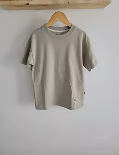 Remera Over Cemento