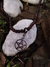 Choker Granada Feiticeira da Lua – Força Feminina e Magia Ancestral na internet