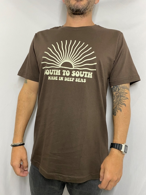 camiseta South To South Marrom Sol