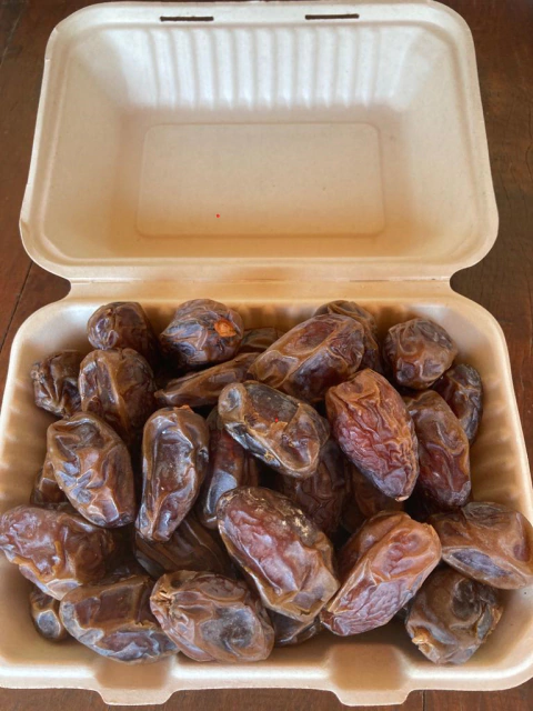 Tâmaras Medjool com caroço in Natura - MARAVILHOSA!