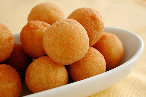 Bandeja Bolinha de Queijo (Vegano) - 15u