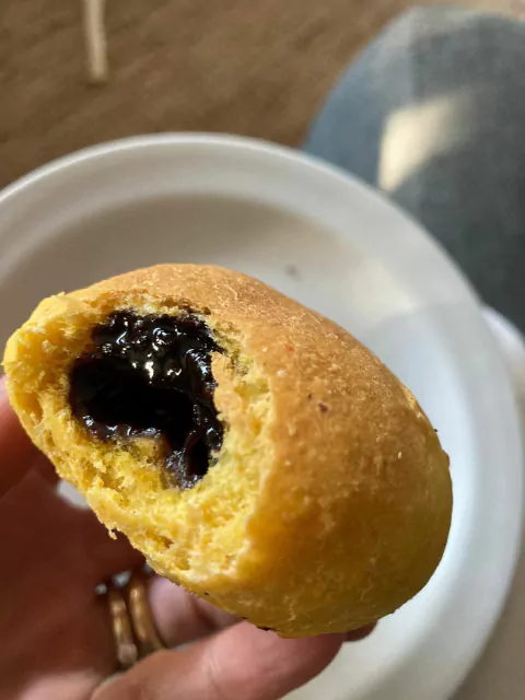 Mini pão de hamburguer recheado com Cacau Belga 70%