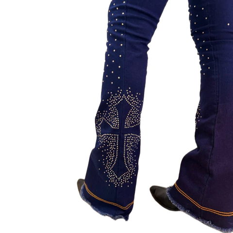 Calça Feminina West Tuff Flare Cos Alto Brilhos Cruz Total em Pedrarias c/ Elastano.