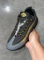 Nike Air Max 95 - Preto, dourado e cinza - DD OUTLET