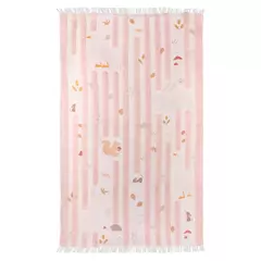 Tapete infantil listrado na cor rosa com desenhos de animais e folhas.
