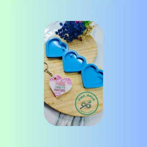 Molde de Silicone Para Resina Epóxi Coração Médio Chaveiros com 3 Cavidades - comprar online