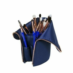 Imagen de GOLDEN TRIANGLE EYES ONLY COMPLETE 15PC. BRUSH SET WITH POUCH