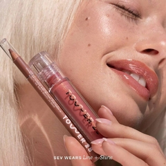 Line + Shine Lip Liner and Lip Gloss Set - comprar en línea