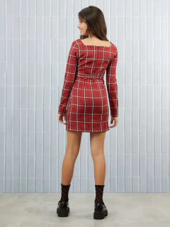 VESTIDO XADREZ VERM I AM AUTHORIA na internet