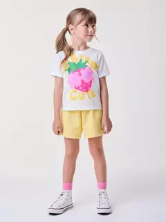 CONJUNTO AMARELO COM MAXI MORANGO - Bolhinhas de Sabão