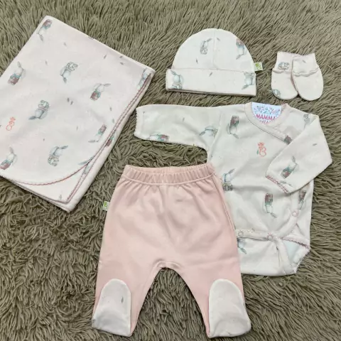 Ajuar Coneja Rosa 5 PIEZAS