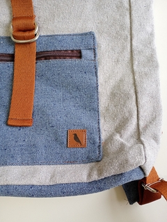 Mochila Rebeca Cinza e Azul Mescla - comprar online