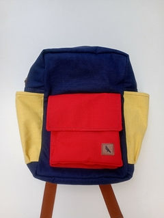 Mochila TT azul, amarelo e vermelho - comprar online