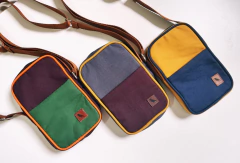 Bolsa Pipi Amarela e Azul na internet