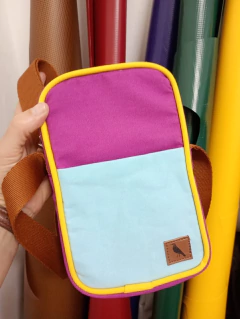 Bolsa Pipi Roxa, Azul e Amarela - Macabéa Acessórios